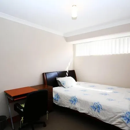 Nice And Neat House For Your Journey - Renovated Perth Exterior photo