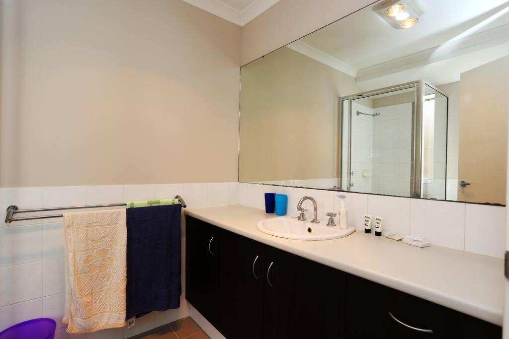 Apartment And Neat House For Your Journey - Renovated *