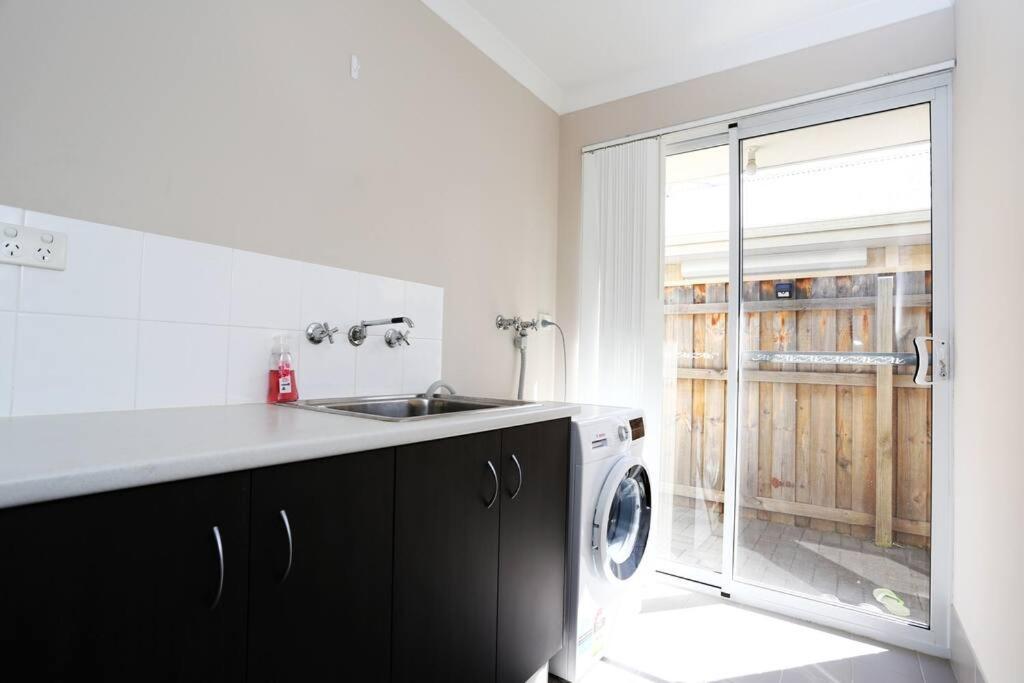 Apartment And Neat House For Your Journey - Renovated Perth